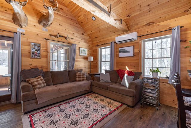 21 Crittenden Road, Bradford, NH 03221