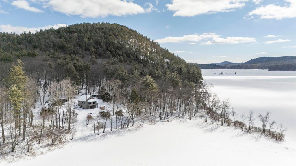 21 Crittenden Road, Bradford, NH 03221