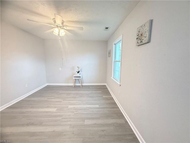 1815 Gildner RD, Hampton, VA 23666