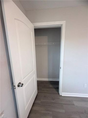 1815 Gildner RD, Hampton, VA 23666