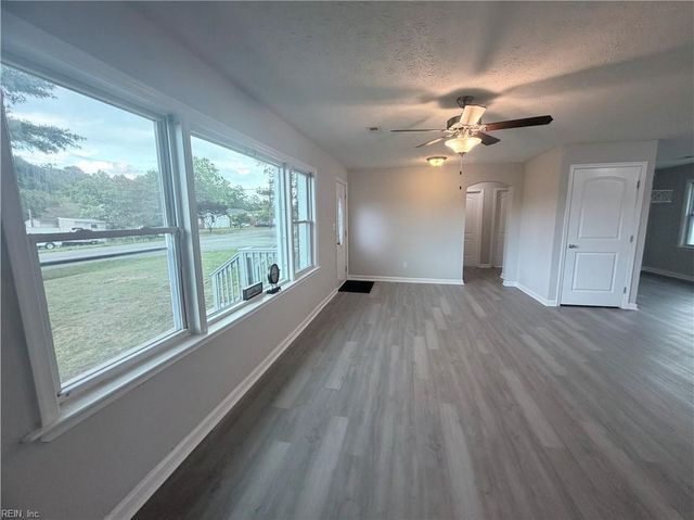 1815 Gildner RD, Hampton, VA 23666