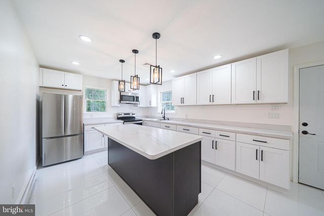 316 NEWPORT RD, Bristol, PA 19007