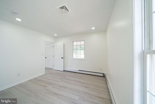 316 NEWPORT RD, Bristol, PA 19007