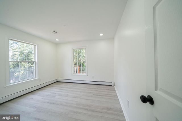 316 NEWPORT RD, Bristol, PA 19007