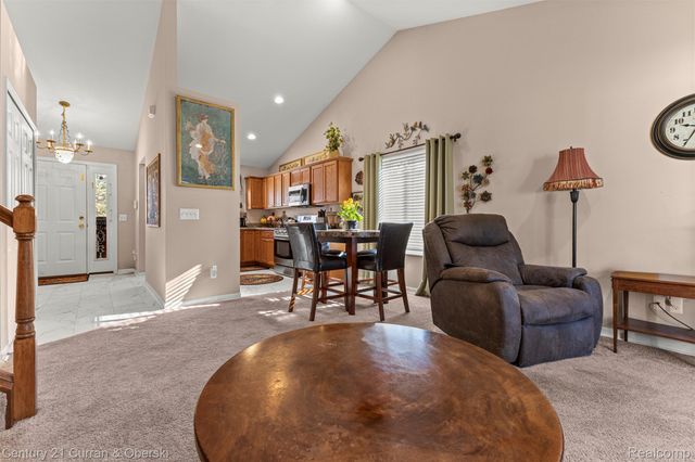 3633 Richmond St, Waterford Charter Township, MI 48328