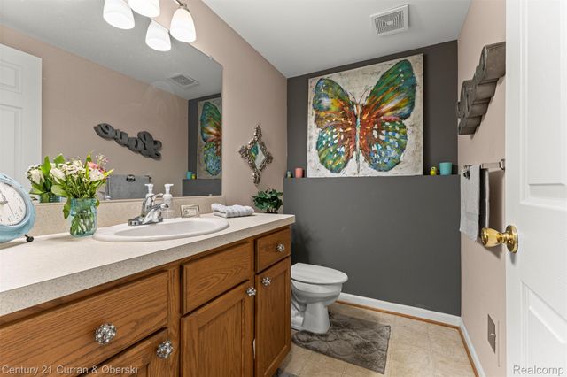 3633 Richmond St, Waterford Charter Township, MI 48328