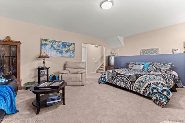 3633 Richmond St, Waterford Charter Township, MI 48328