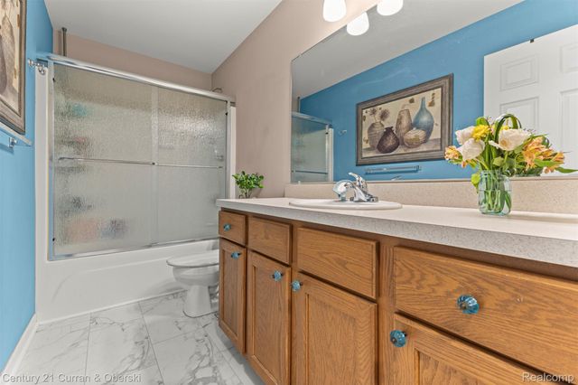 3633 Richmond St, Waterford Charter Township, MI 48328