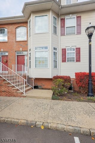 1427 Barnhardt Ln, Rahway City, NJ 07065