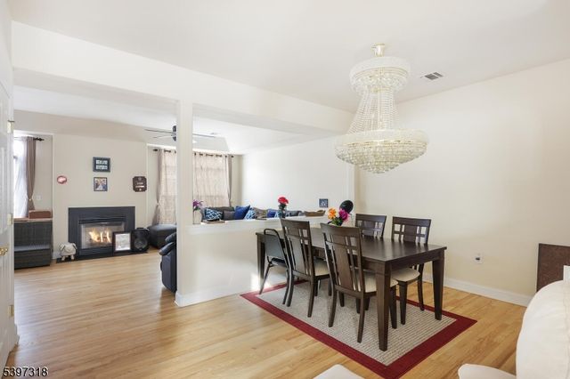 1427 Barnhardt Ln, Rahway City, NJ 07065