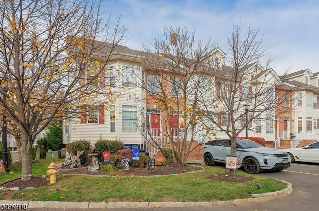 1427 Barnhardt Ln, Rahway City, NJ 07065