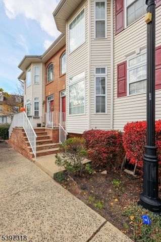 1427 Barnhardt Ln, Rahway City, NJ 07065