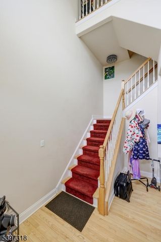 1427 Barnhardt Ln, Rahway City, NJ 07065