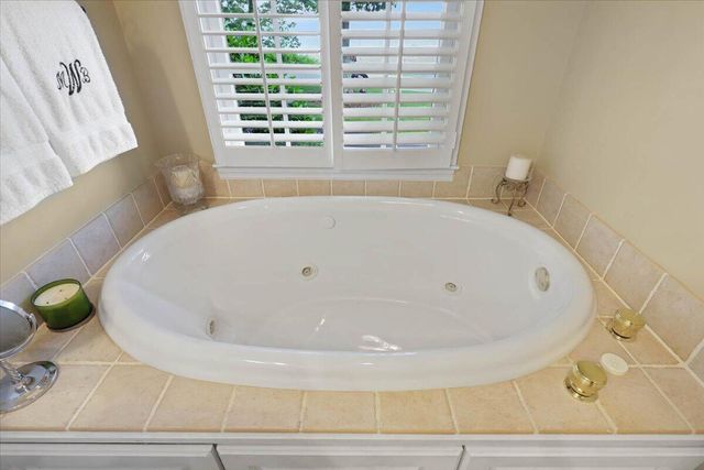 121 N Palisades Drive, Signal Mountain, TN 37377