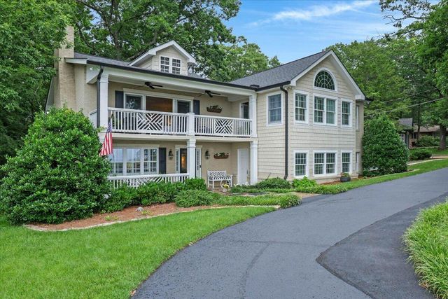121 N Palisades Drive, Signal Mountain, TN 37377