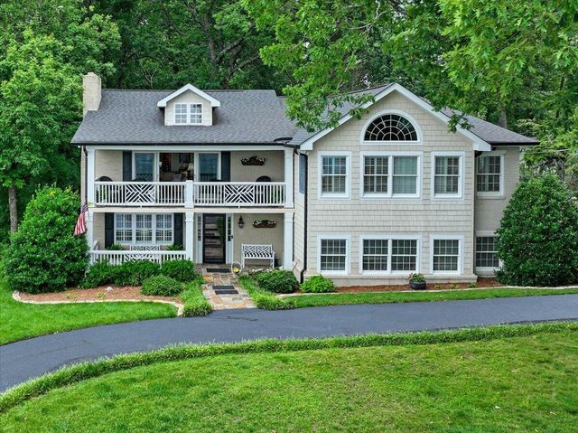 121 N Palisades Drive, Signal Mountain, TN 37377
