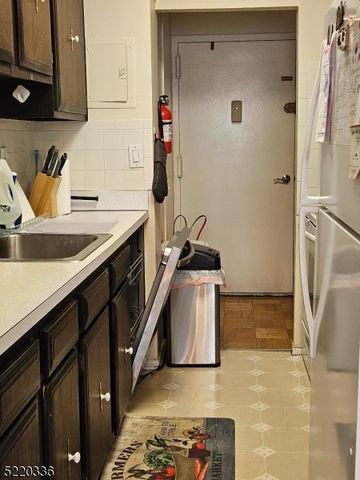 44 S Main St 6J, Lodi Boro, NJ 07644