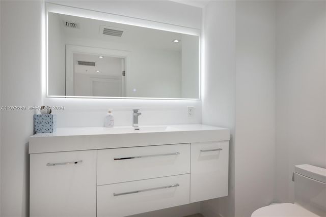 3535 S Ocean Dr 1904, Hollywood, FL 33019