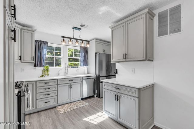 81 Whispering Oaks Way, Jackson, NJ 08527
