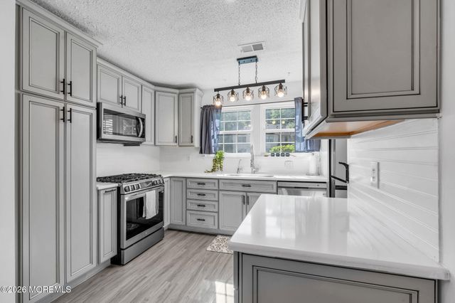 81 Whispering Oaks Way, Jackson, NJ 08527