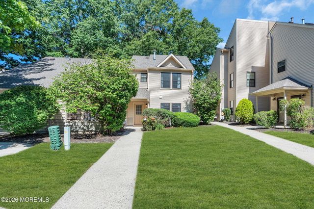 81 Whispering Oaks Way, Jackson, NJ 08527