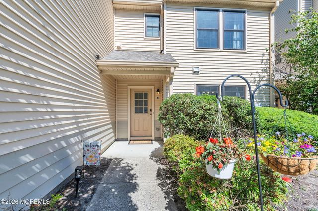 81 Whispering Oaks Way, Jackson, NJ 08527