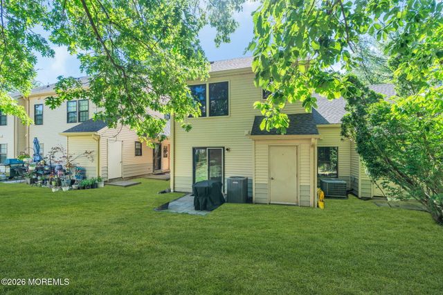 81 Whispering Oaks Way, Jackson, NJ 08527
