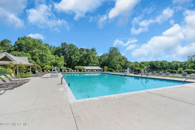 81 Whispering Oaks Way, Jackson, NJ 08527