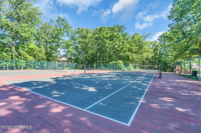 81 Whispering Oaks Way, Jackson, NJ 08527