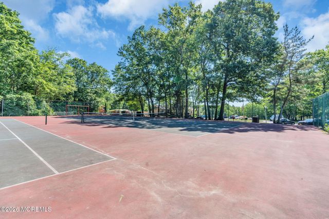 81 Whispering Oaks Way, Jackson, NJ 08527