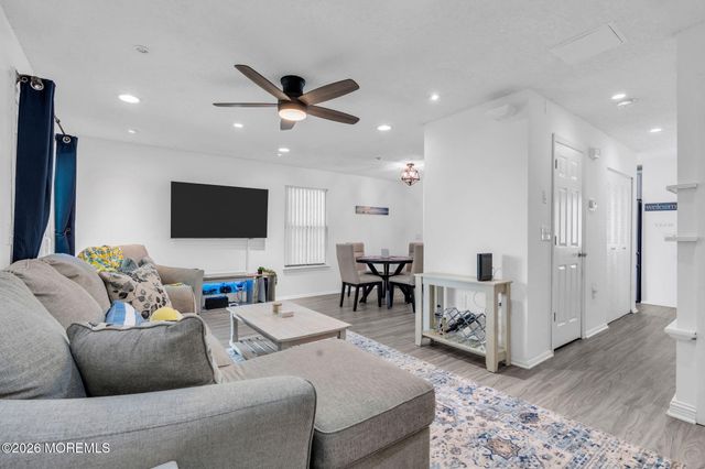 81 Whispering Oaks Way, Jackson, NJ 08527