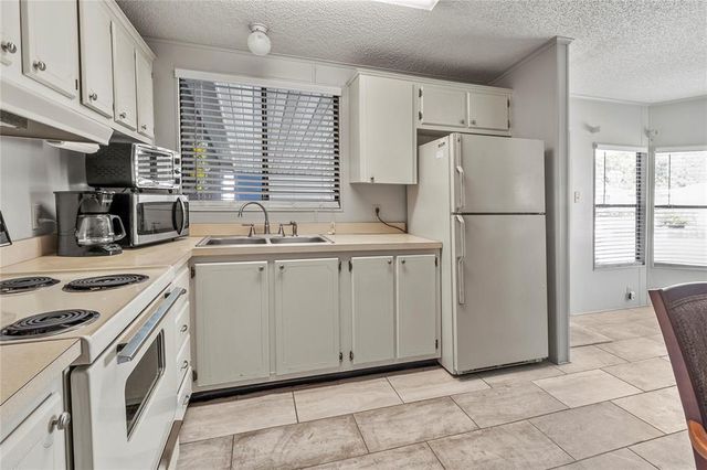 24 MEADOWLARK CIRCLE, Ellenton, FL 34222