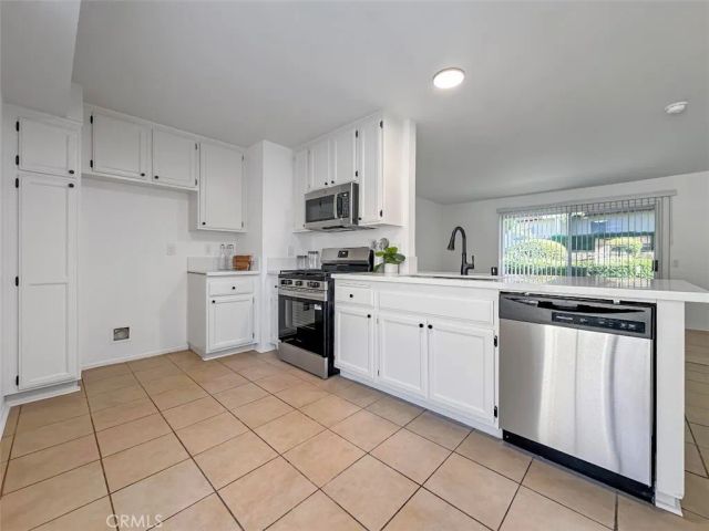 1365 Crafton, Mentone, CA 92359