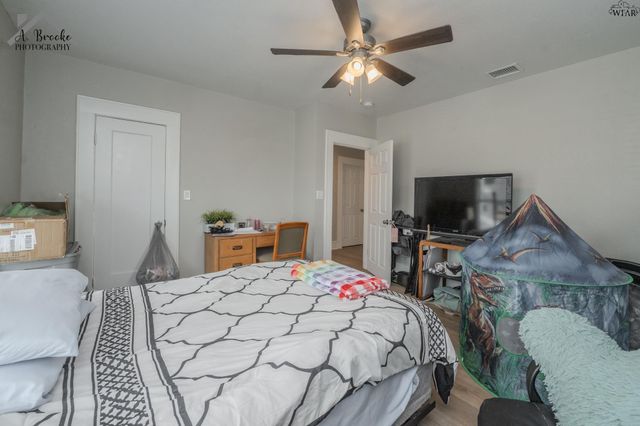 1717 ELIZABETH AVENUE, Wichita Falls, TX 76301