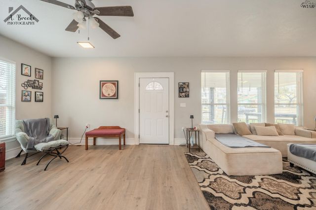 1717 ELIZABETH AVENUE, Wichita Falls, TX 76301