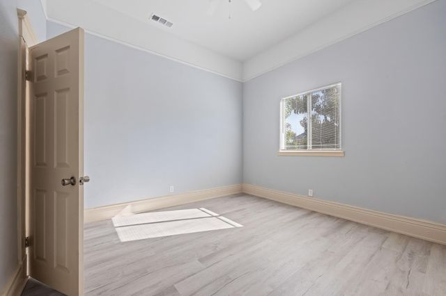 415 N Valeria Street, Fresno, CA 93701