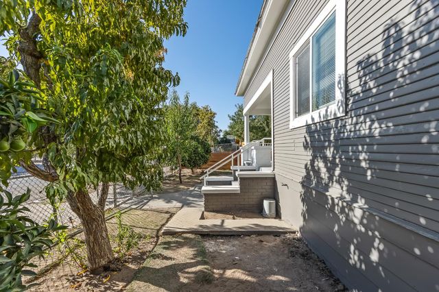 415 N Valeria Street, Fresno, CA 93701
