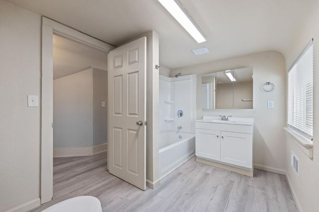 415 N Valeria Street, Fresno, CA 93701