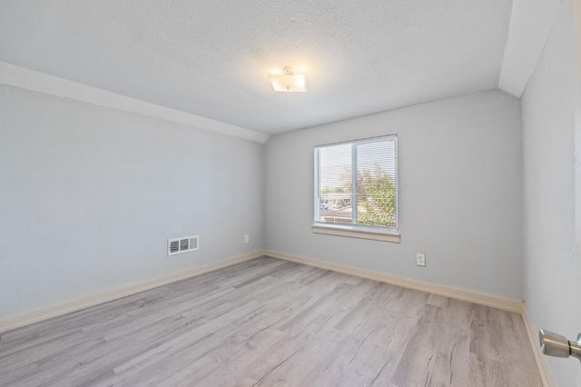 415 N Valeria Street, Fresno, CA 93701