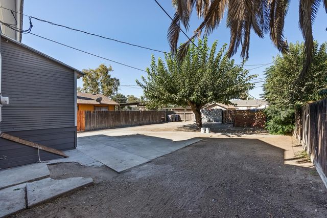 415 N Valeria Street, Fresno, CA 93701