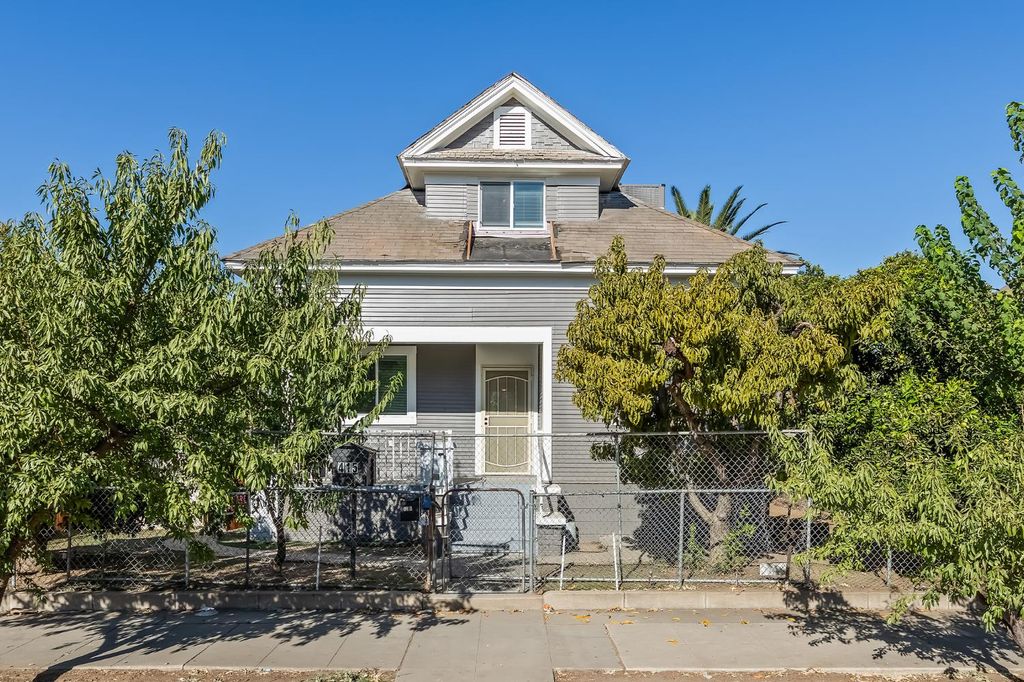 415 N Valeria Street, Fresno, CA 93701