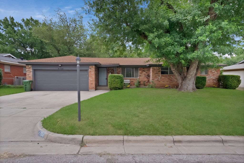 4304 Lynn Terrace, North Richland Hills, TX 76180