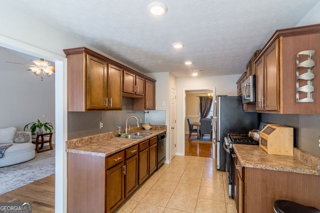 4778 Clayton Crossing Lane, Ellenwood, GA 30294