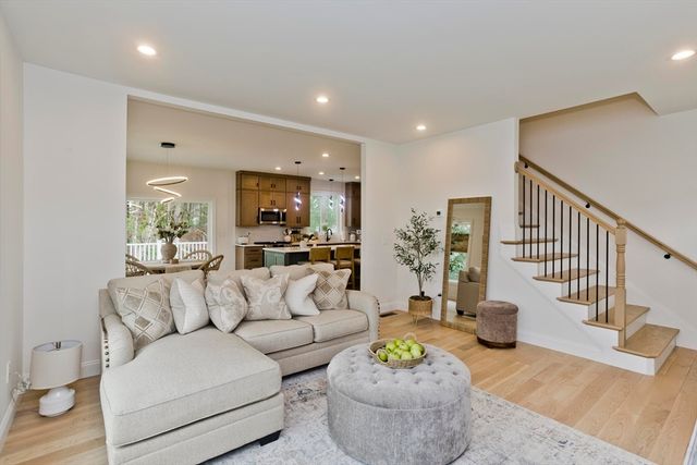 11 Woodland Lane, Belchertown, MA 01007