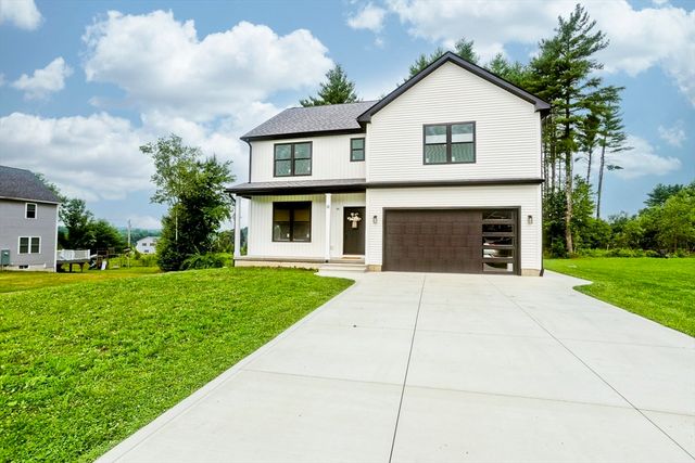 11 Woodland Lane, Belchertown, MA 01007