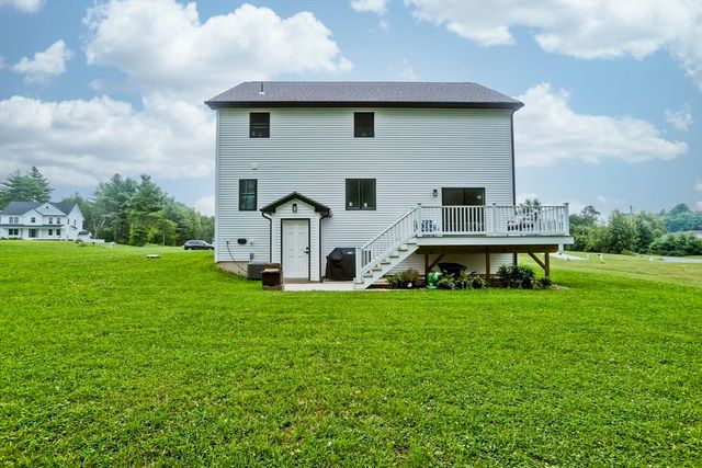 11 Woodland Lane, Belchertown, MA 01007