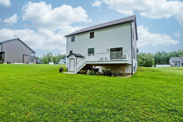 11 Woodland Lane, Belchertown, MA 01007