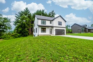 11 Woodland Lane, Belchertown, MA 01007