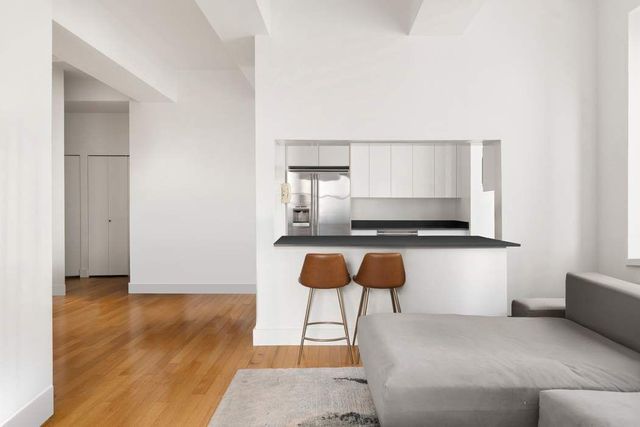 99 John St Apt 2402, New York City, NY 10038