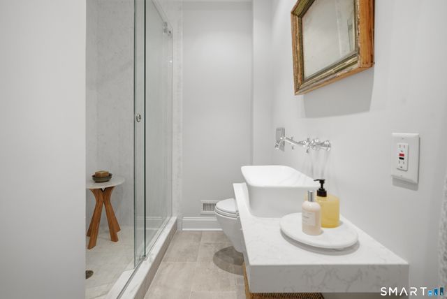 21 Turkey Hill Road North, Westport, CT 06880